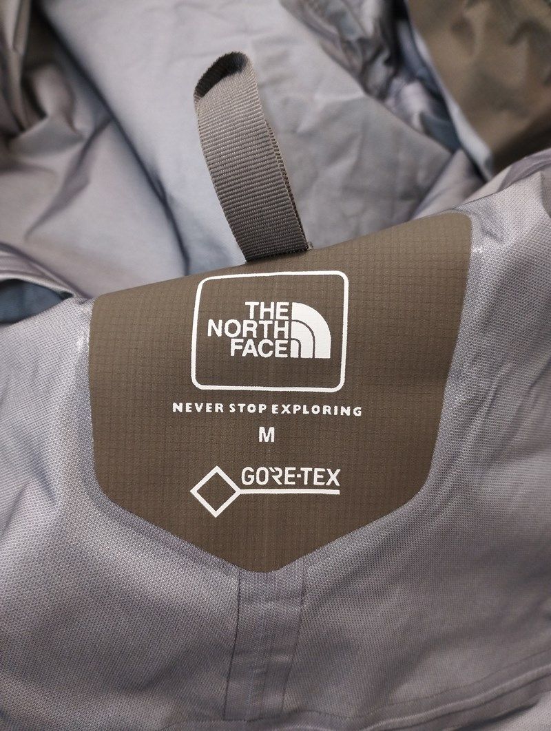 F565 [人気] THE NORTH FACE ノースフェイス クライムベリーライトジャケット M カーキ系 NPW11917 | N★