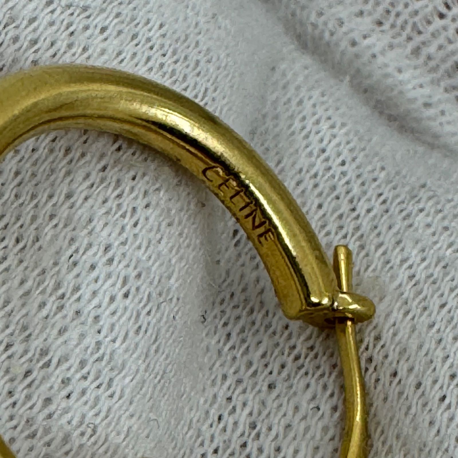 CELINE ノットスモールフープピアス　　　　　 (片耳用) 箱・説明書付き 配送員設置 ノット ピアス CELINE 楽天市場】セリーヌ スモール