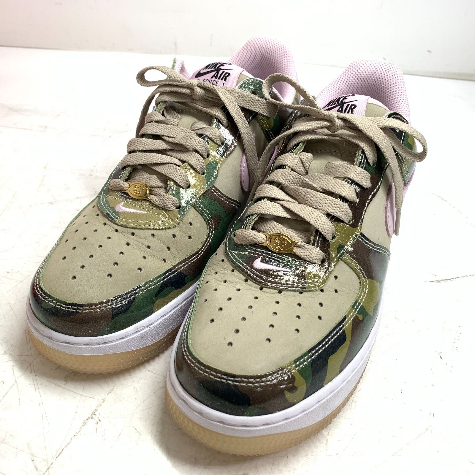 f001 O 美品 NIKE AIR FORCE 1 LOW RETRO メンズサイズ26cm レディース 