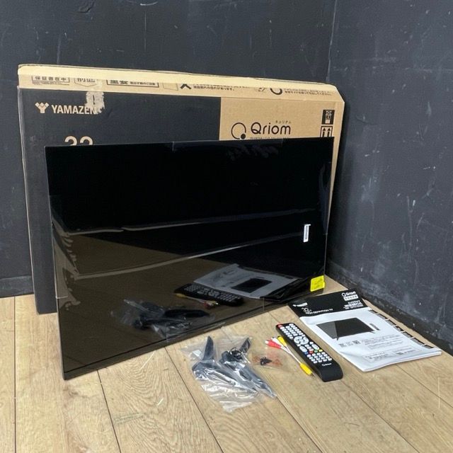 山善 キュリオム 32インチ 液晶テレビ YAMAZEN QRTN-32W2K Amazon.co.jp: 山善 キュリオム 32V型 ハイビジョン 液晶テレビ (地上