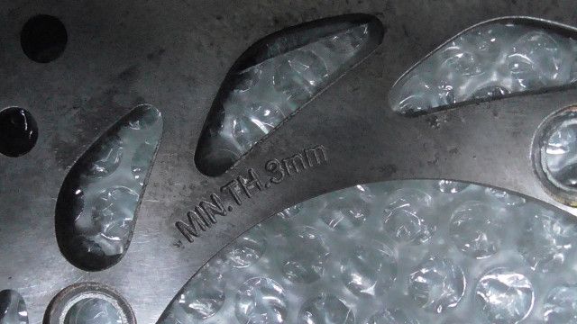 CB400 SUPER FOUR NC31-1030xxx の リアディスクローター 1757636436