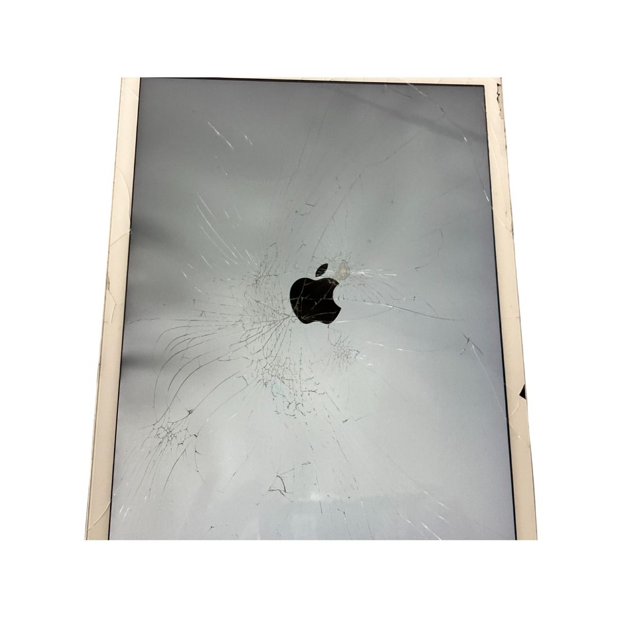 Apple iPad 第8世代 2020秋 Wi-Fiモデル MYLA2J/A 10.2インチ