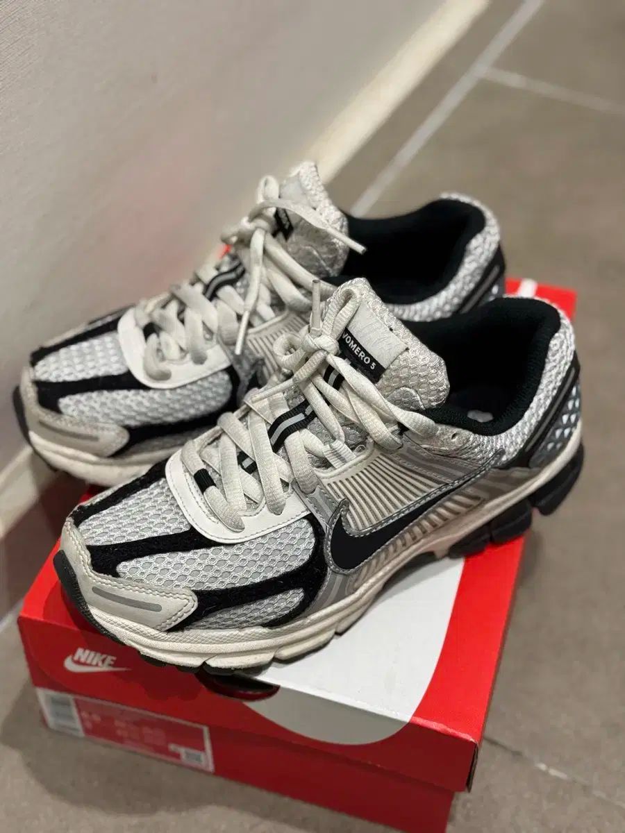 NIKE ナイキ ズーム ボメロ 5w