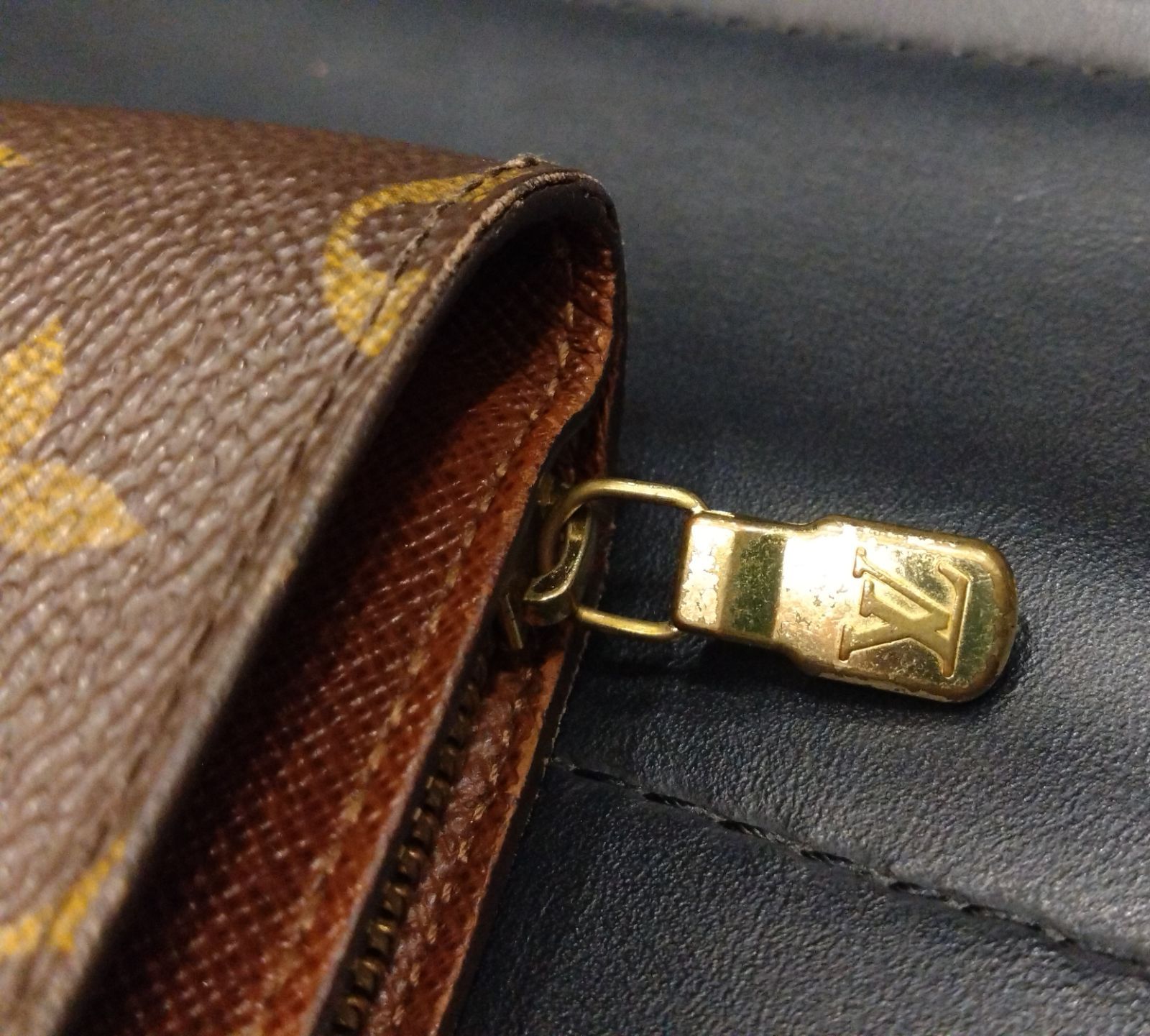 二つ折り財布 パスケース付き