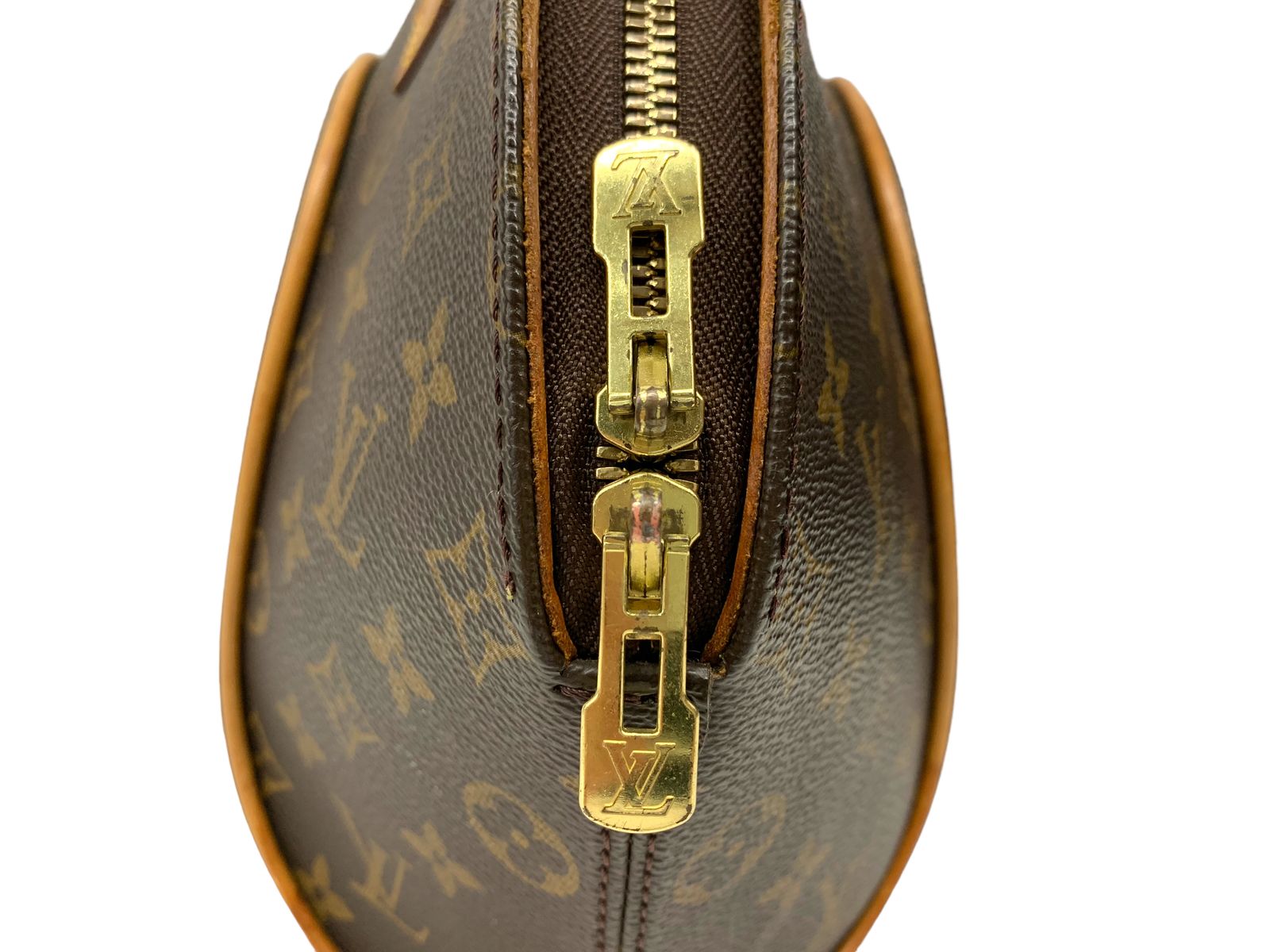 LOUIS VUITTON (ルイヴィトン) モノグラム エリプスPM