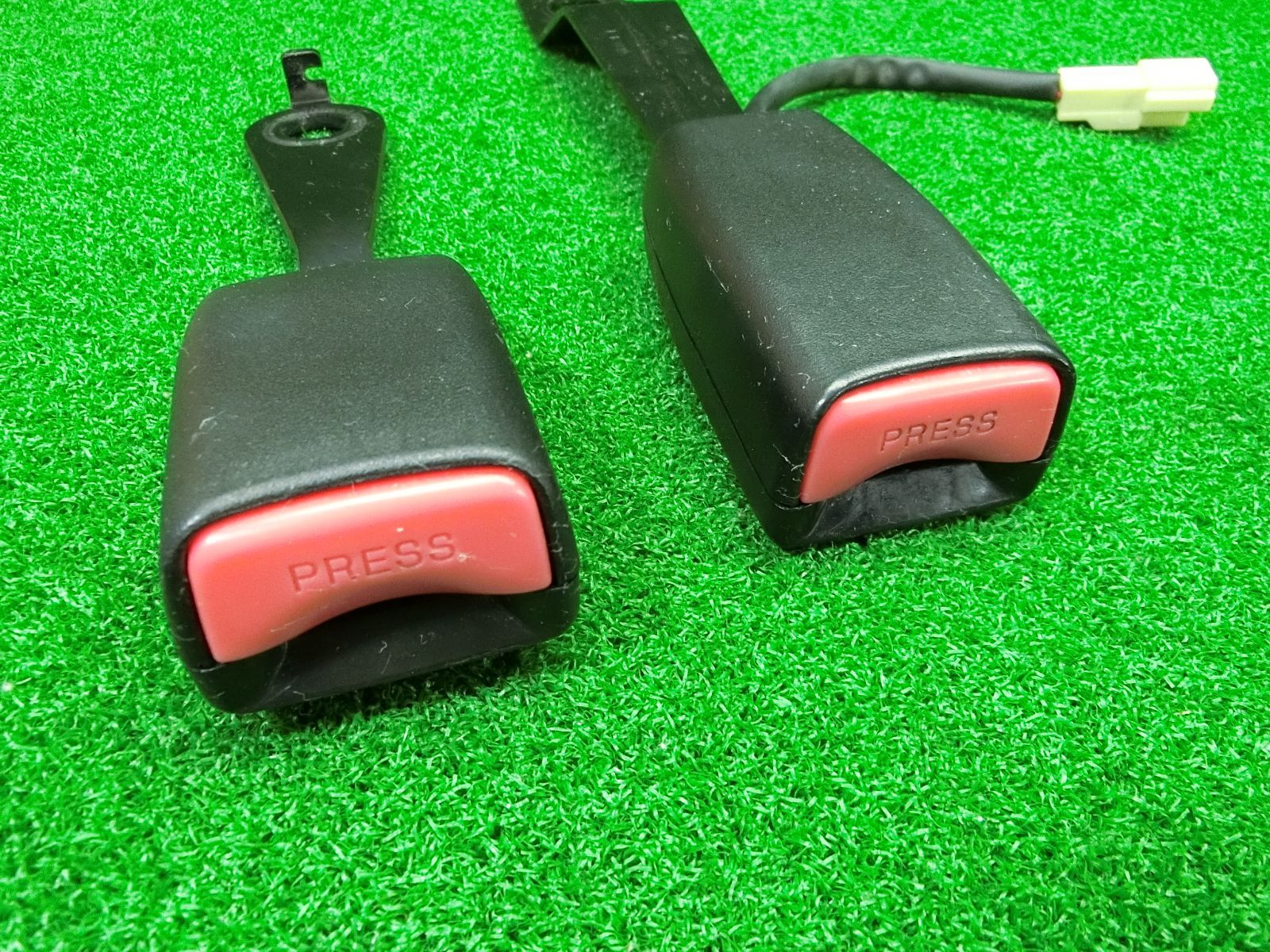 フロント シートベルト