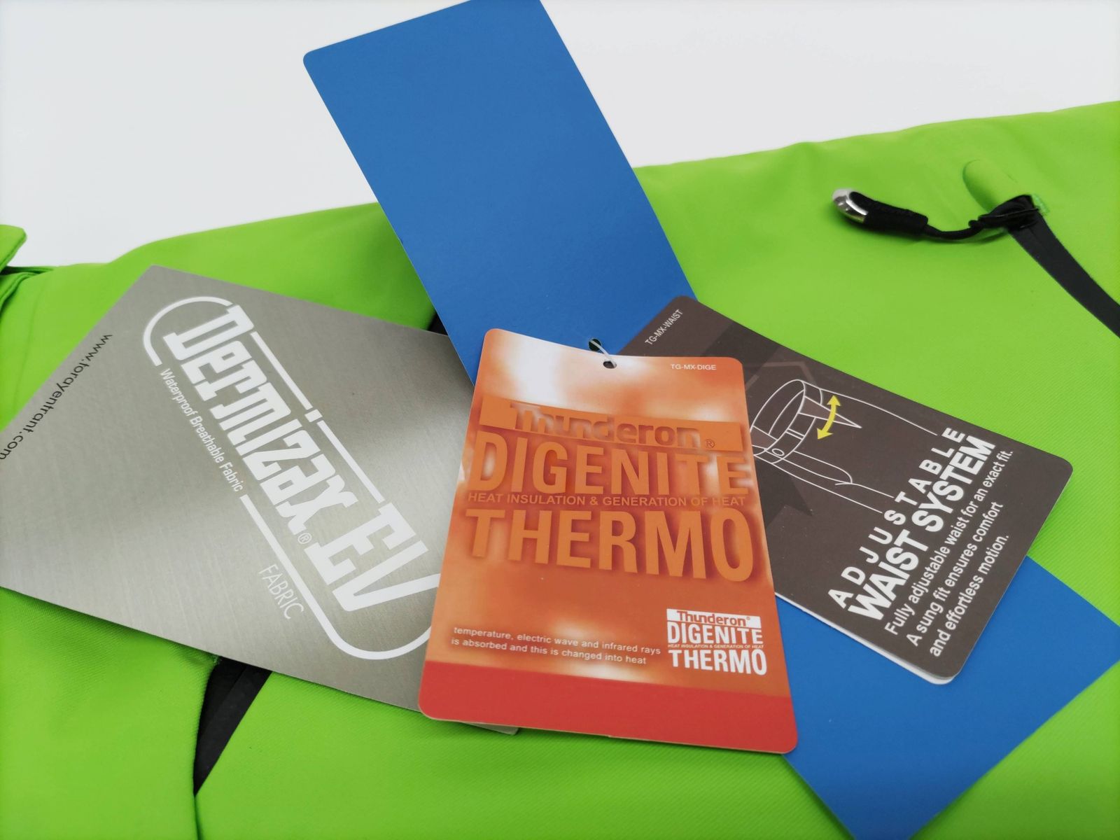 □P.RHYTHM□スノーボード・スキーウェア ビブパンツ 迷彩