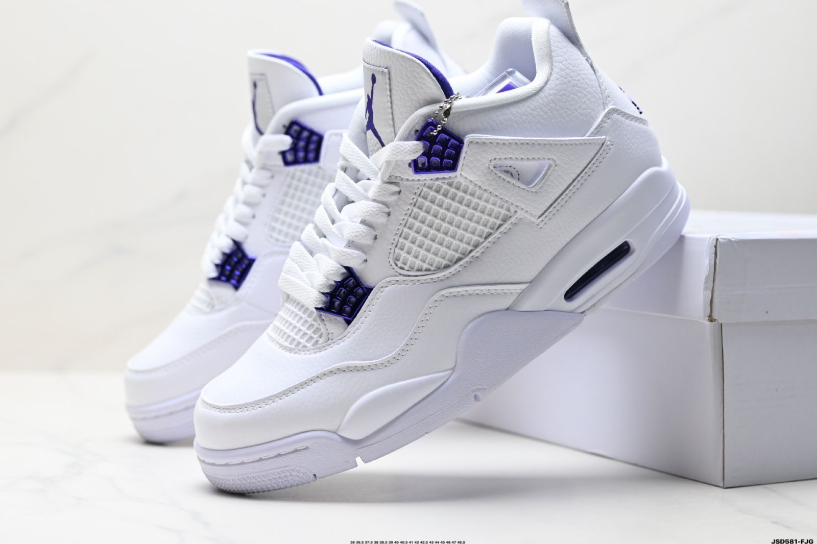 今日特価】Nike Air Jordan 4 Retro マイケル・ジョーダン AJ4