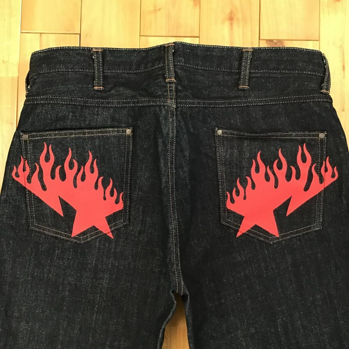 【A BATHING APE】 FIRE BAPESTA デニムハーフパンツ　M Fire BAPESTA デニム ハーフパンツ Mサイズ a bathing ape BAPE