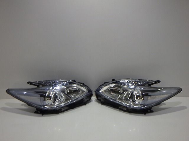 30プリウス ヘッドライト左右 ハロゲン ZVW30 47-29 ホ コーティング 250919074