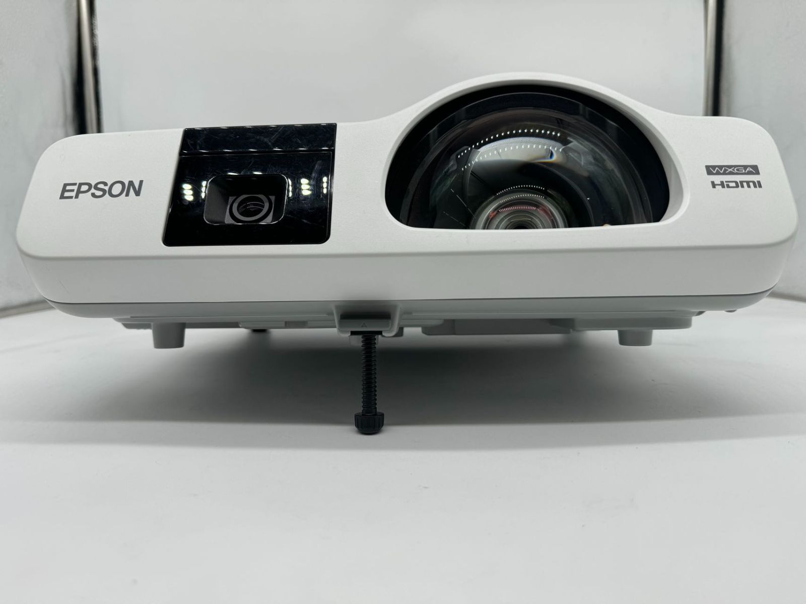 美品】EPSON 超短焦点 プロジェクター EB-536WT ランプ時間140H - メルカリ