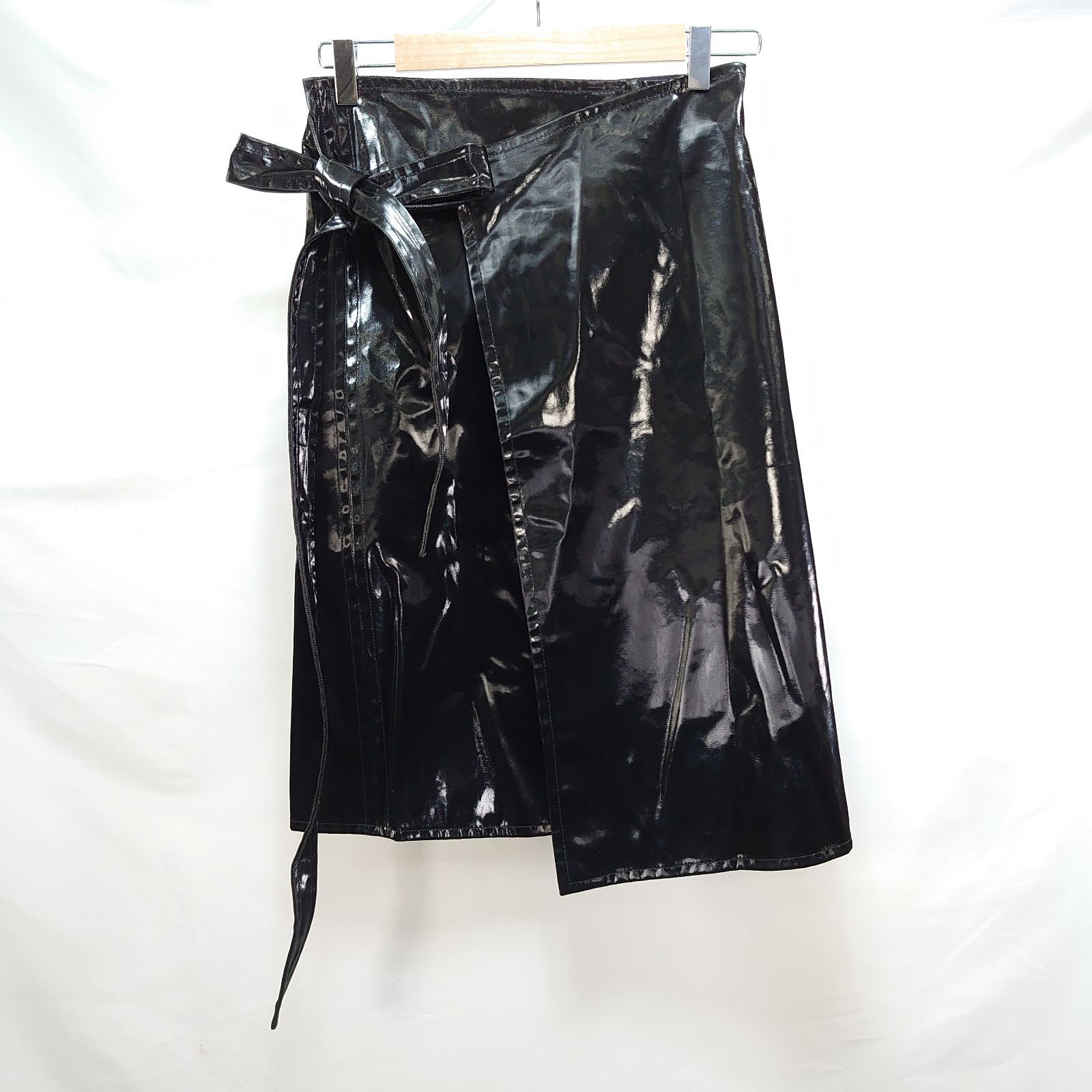 ヘルムートラング HELMUT LANG レザー ラップスカート HELMUT LANG（ヘルムートラング）の「Helmut Lang Pull Up Skirt