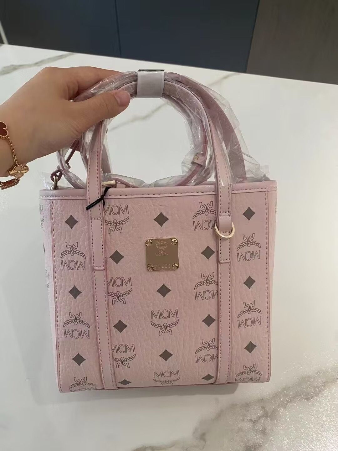 新品 MCM ピンク ショルダーバッグ トートバッグ ヴィセトス