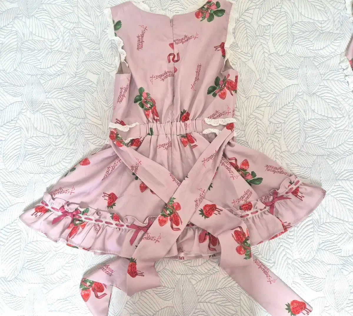 アンクルージュ Strawberry Syndrome セットアップ 苺 量産 アン