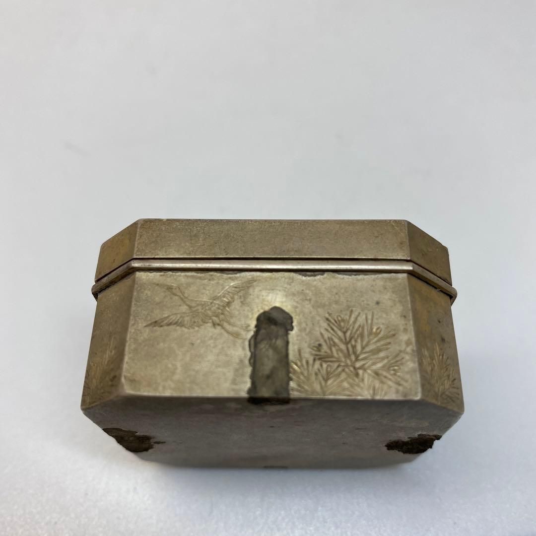 純銀 菊紋入 松彫金ボンボニエール 63g 東さ6-0207 WWW_IBETON_RU