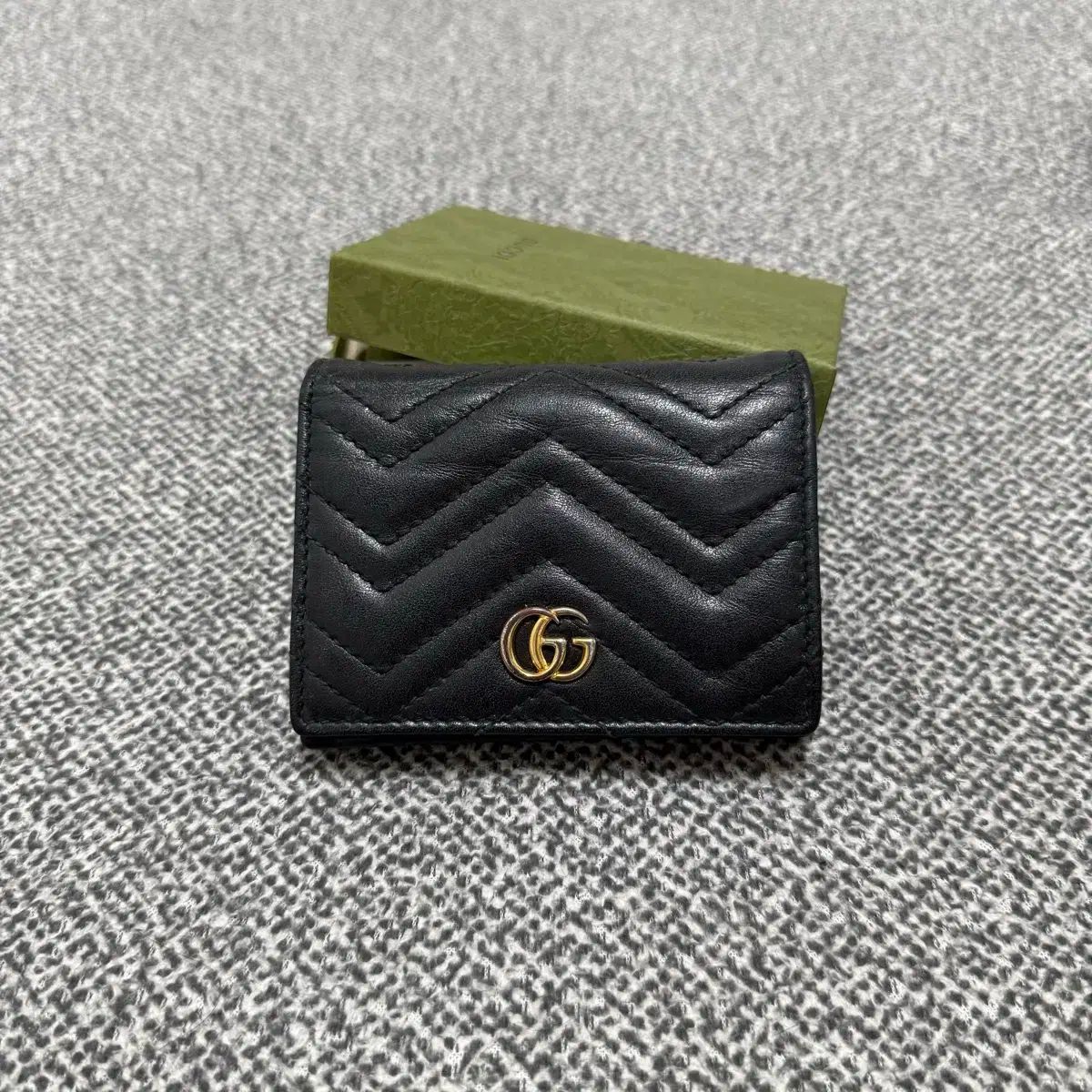 GUCCI グッチ GG マーモント マトラッセ ミドルウォレット 財布 カードウォレット