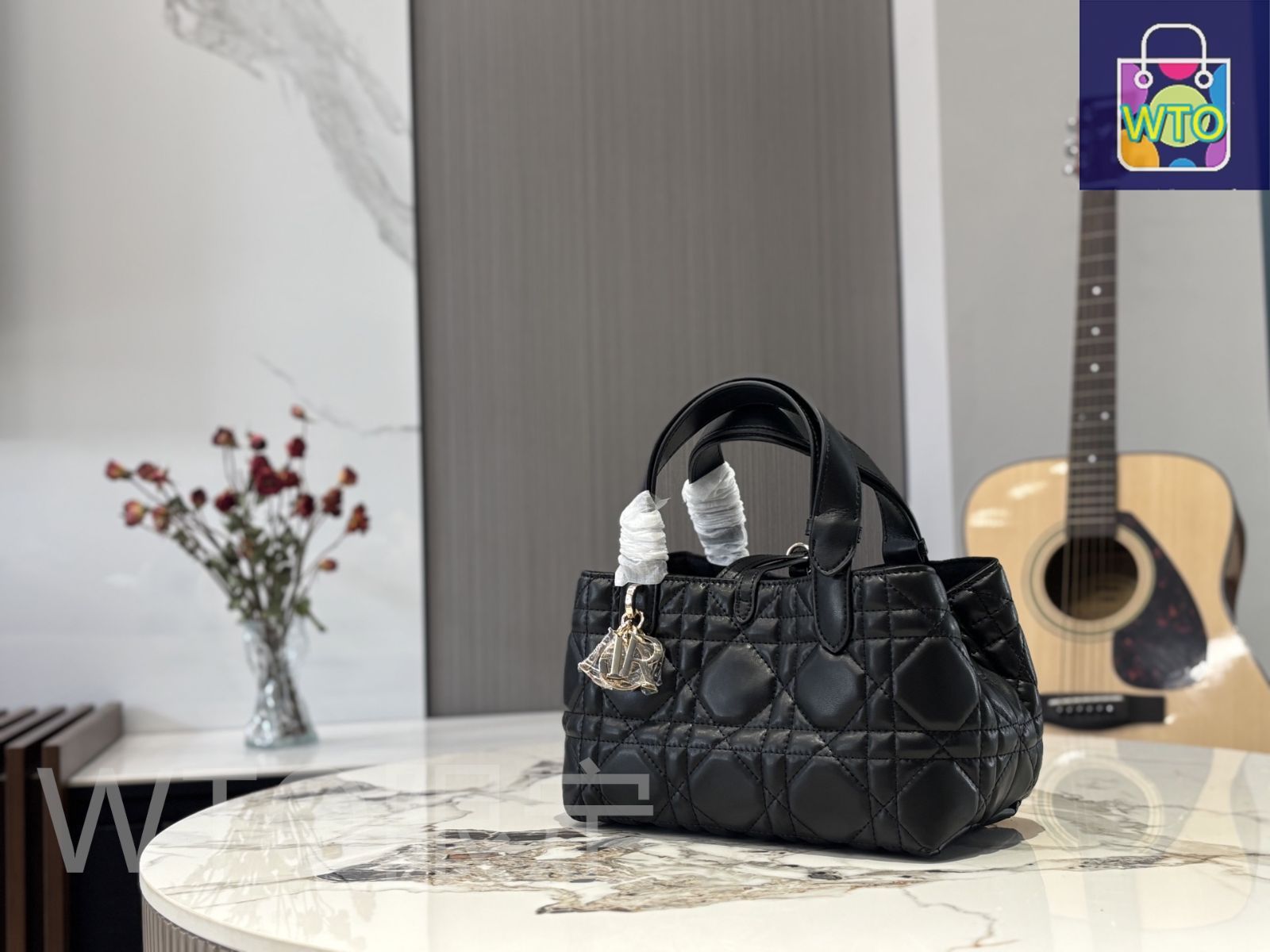 Christian Dior 並行輸入　3点セット Cannage Trinité Nacré Case by Nada Debs for Dior | DIOR US