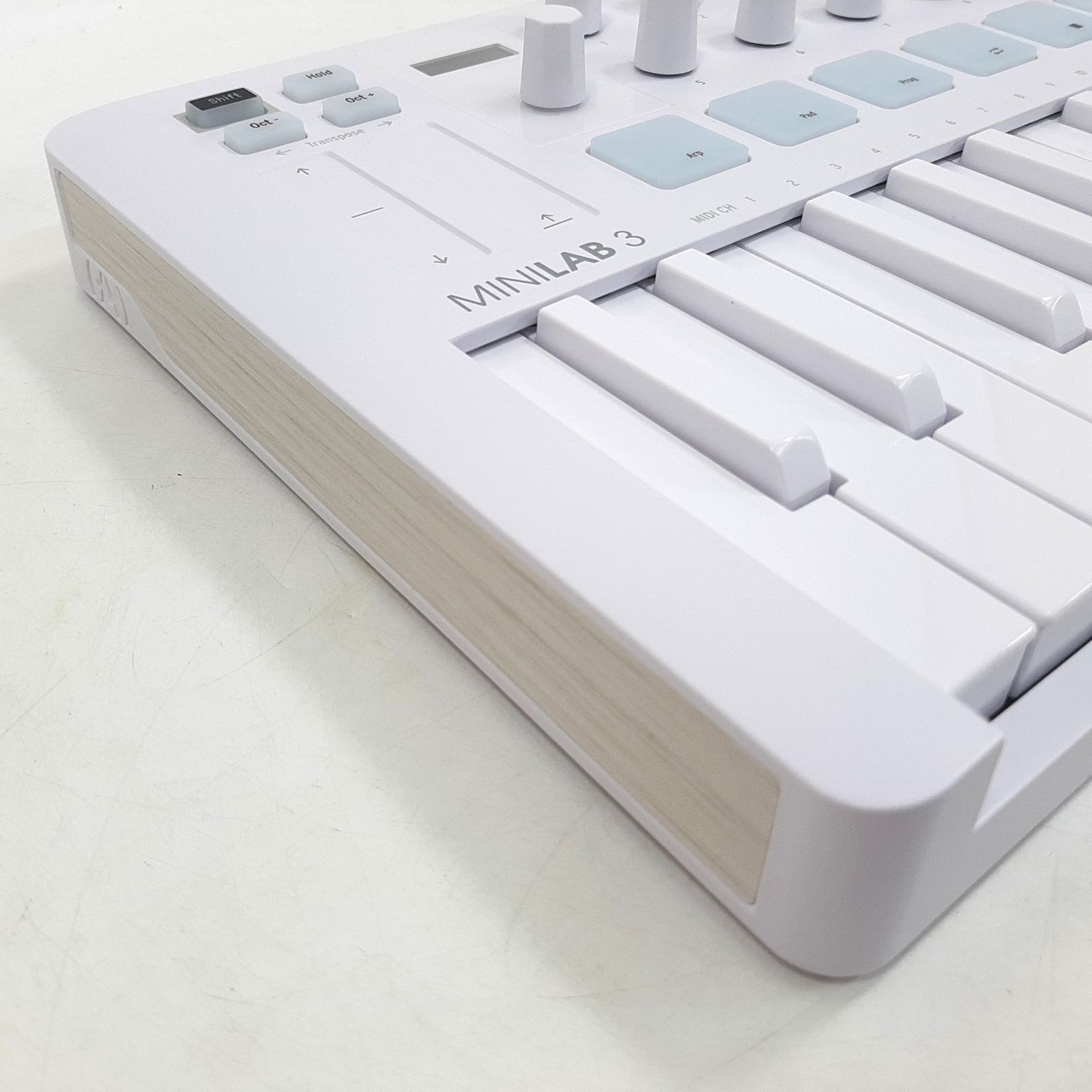 WHITE アルパイン