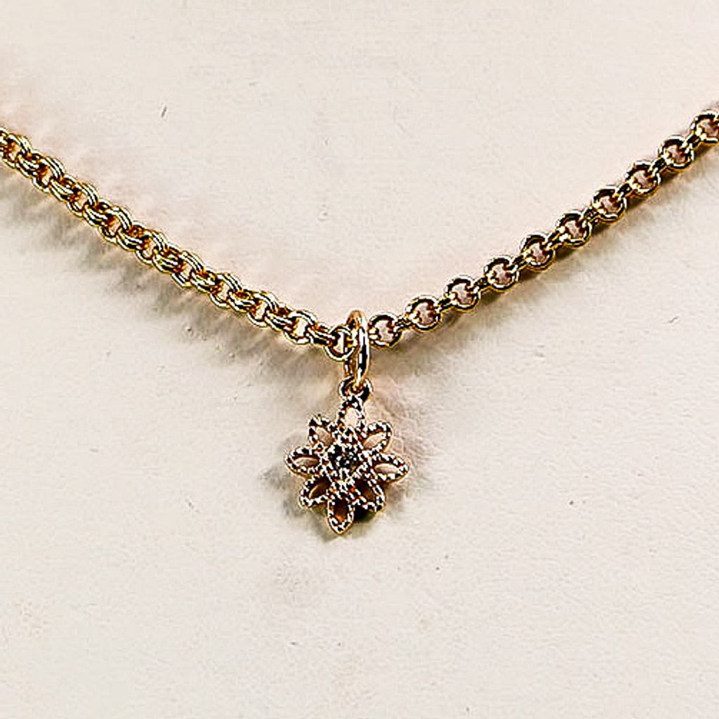 agete K10 ペンダントトップ　アガット K10ダイヤモンドネックレス（0.03ct）｜ネックレス｜アガット