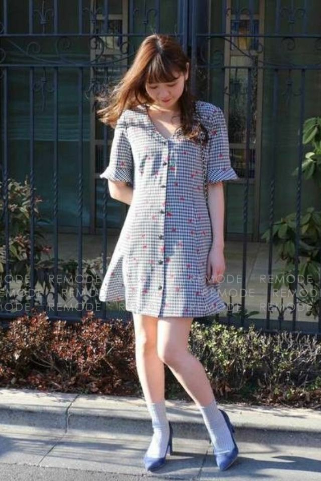 DEICY｜チェリー刺繍ギンガムクロスバックワンピース - メルカリ