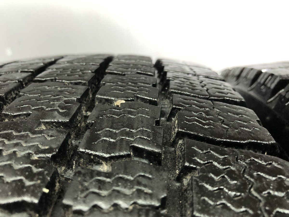 215|70R17.5 118|116N