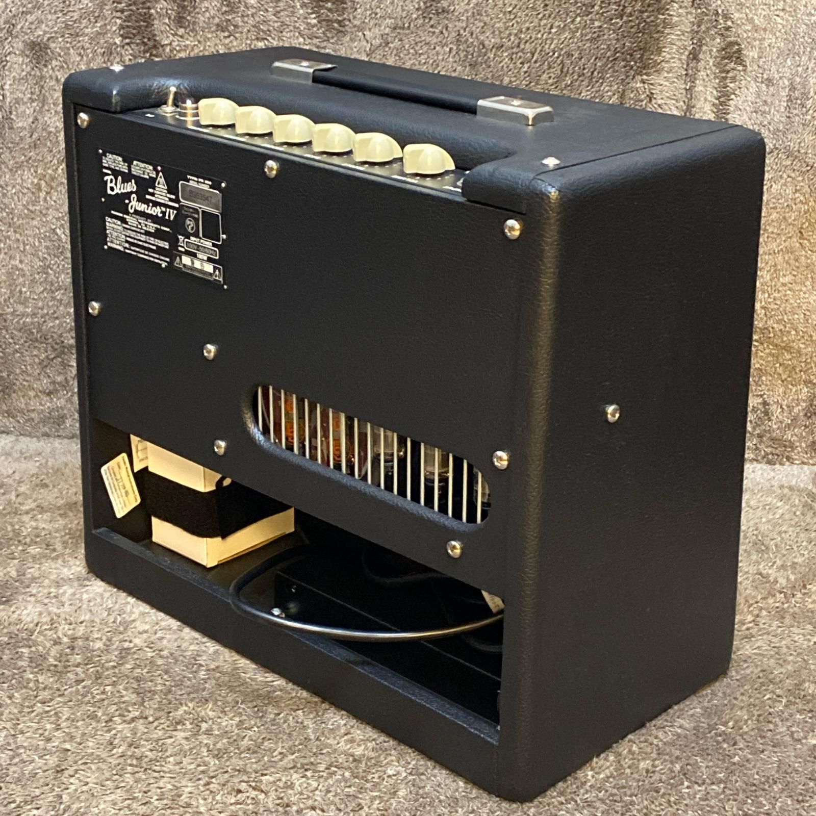 尾張小牧店】【楽器】 中古 Fender | フェンダー アンプ Blues