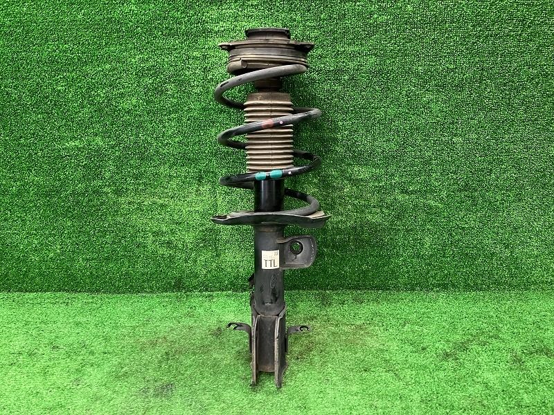 トヨタ カローラ フィールダー ZRE162G フロント ロアアーム