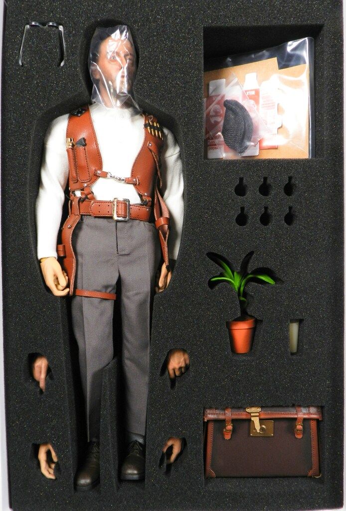 PRESENT TOYS 1/6 SCALE 割引 COLLECTIBLE FIGURE LEON MONTANA PRESENT TOYS 1/6 SCALE 割引 COLLECTIBLE FIGURE LEON MONTANA