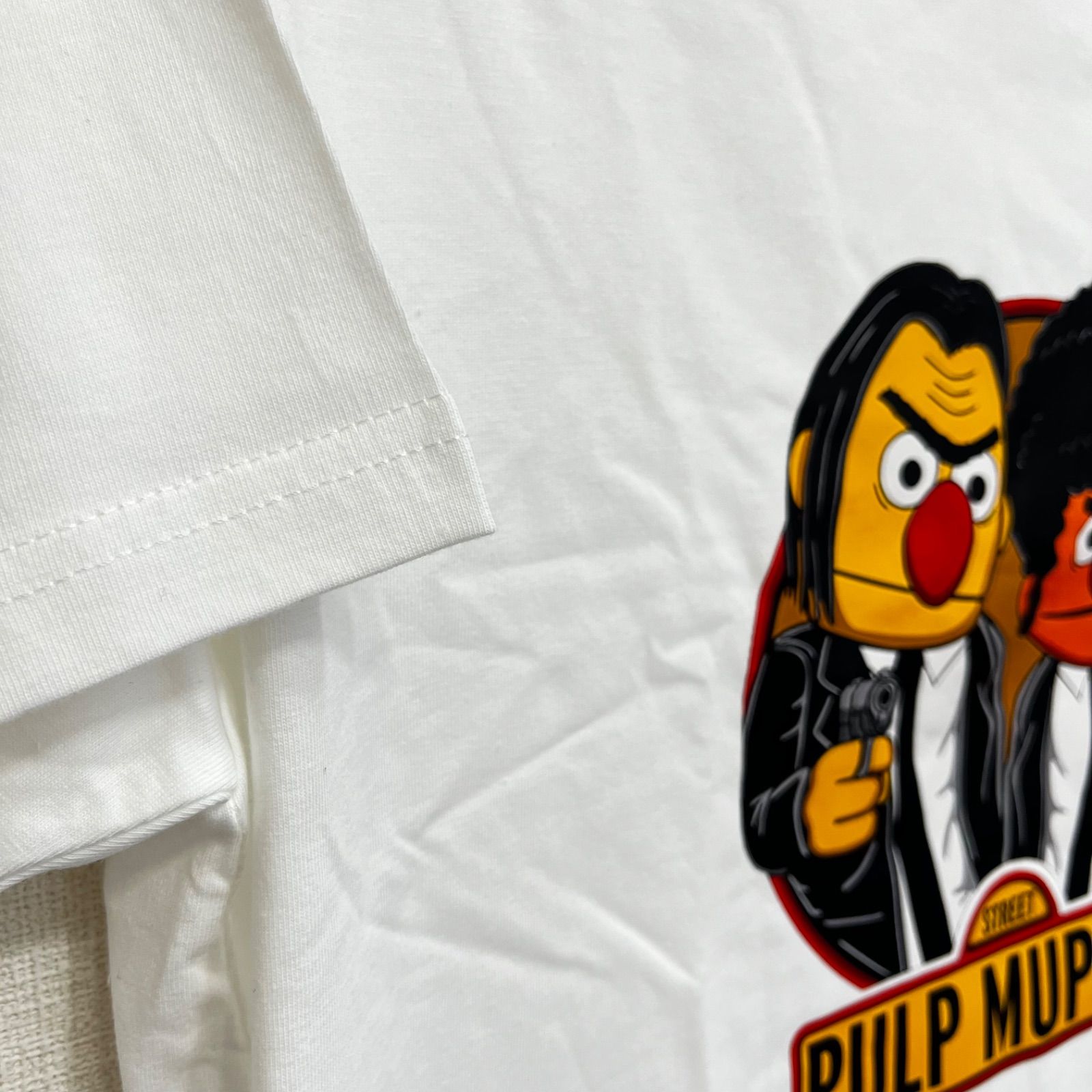 新品】セサミストリート Tシャツ パルプフィクション 映画 パロディ 