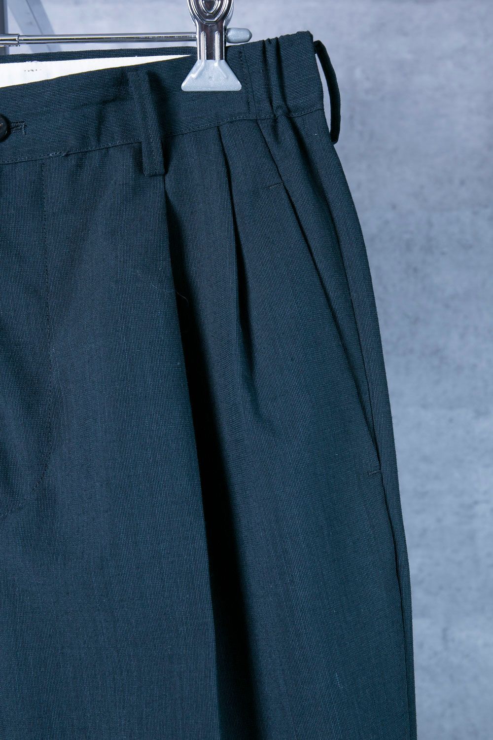 IRENISA TWO TUCKS TAPERED PANTS 新品・未使用 laverite.mg