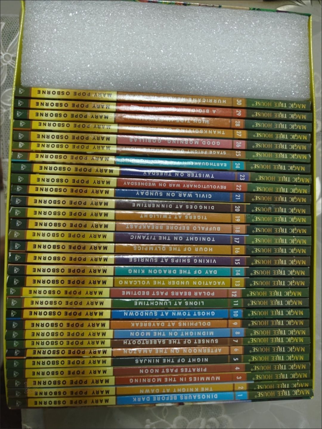 新品Magic Tree Houseシリーズ1 英語絵本38巻　洋書 Amazon | Magic Tree House #1: Dinosaurs Before Dark (A