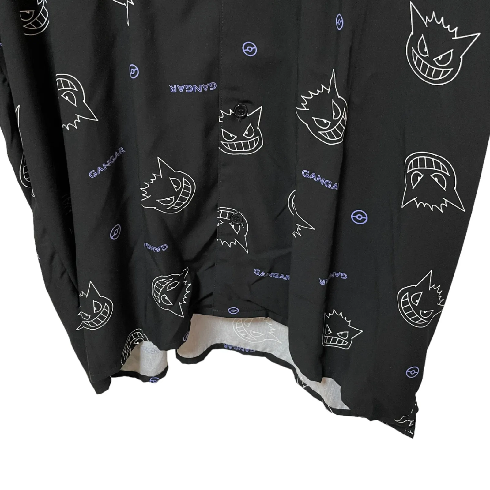 ポケモン シャツ 長袖シャツ ブラック ゲンガー 総柄 新品】タグ付き ポケモン ゲンガー 半袖シャツ 総柄シャツ