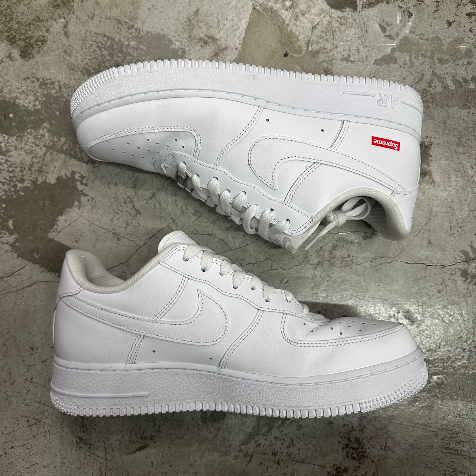 Supreme NIKE Air Force 1 Low コラボ エアフォース スニーカー ナイキ 