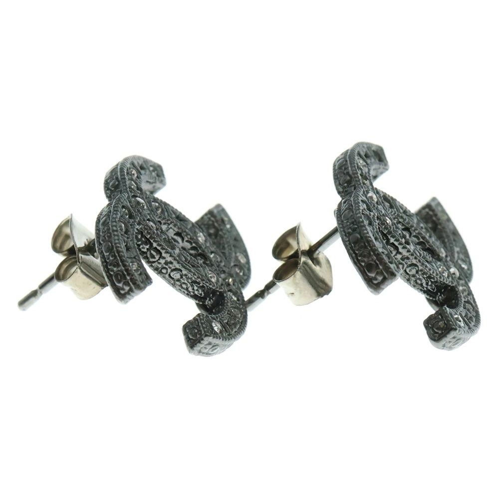 ラインストーン ロゴピアス