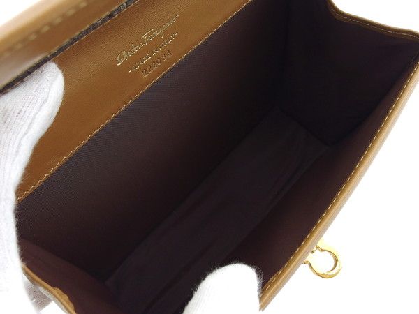 ◆サルヴァトーレ フェラガモ ポーチ◆ 　　　　　　　⚫︎超美品⚫︎ サルヴァトーレフェラガモ Salvatore Ferragamo 化粧ポーチ