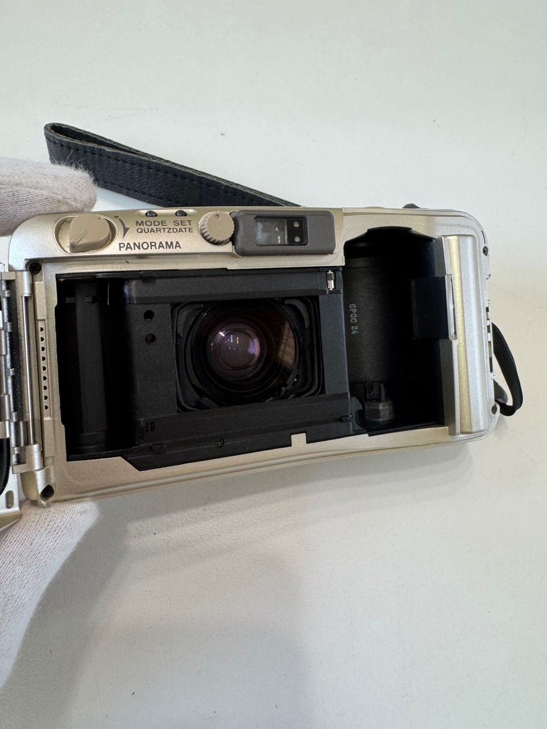  品 OLYMPUSオリンパス μ mju ミュー ZOOM 105 DELUXE フィルムカメラ カメラ ケース付き コンパクトカメラ(フィルム) フィルムカメラ