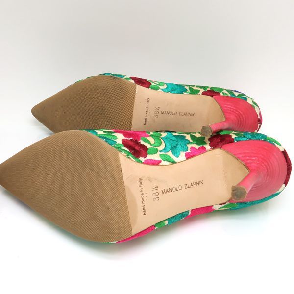 貴重アイテム マロノブラニク パンプス ヒール 靴 花柄 MANOLO BLAHNIKの花柄 アイテム】NAVY的名品 | VERY NaVY