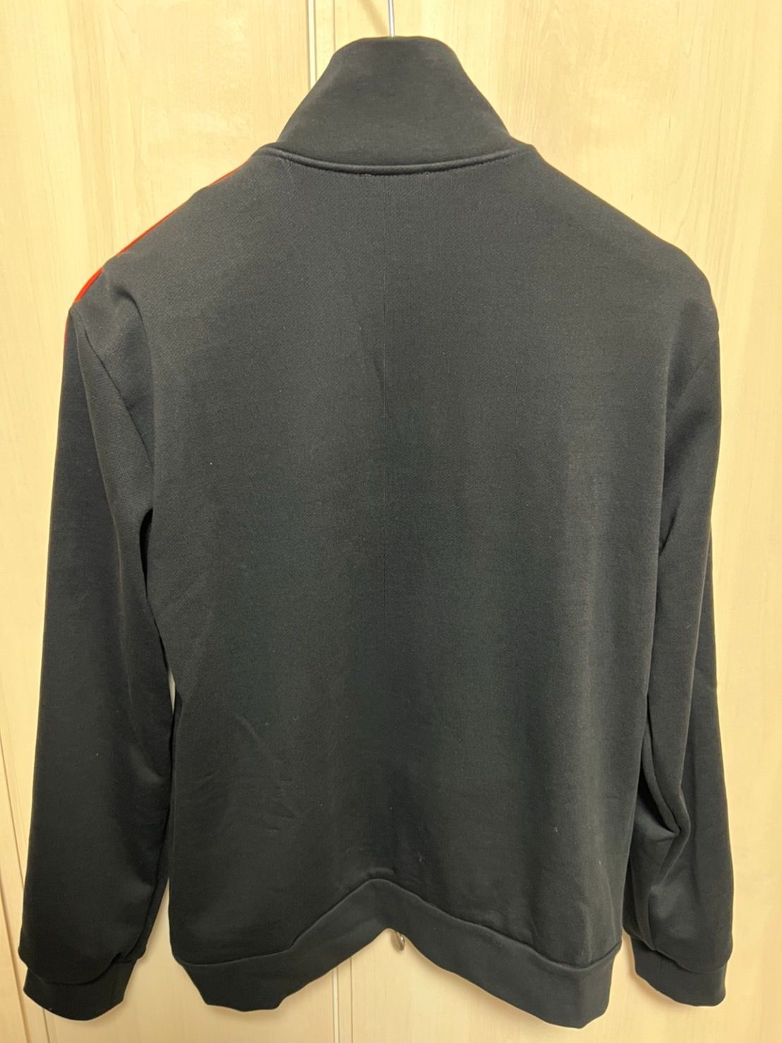 新品未使用タグ付き☆MONCLER ストライプライン トラックジャージ S　黒 ☆新品未使用タグ付き☆MONCLER ストライプライン トラック