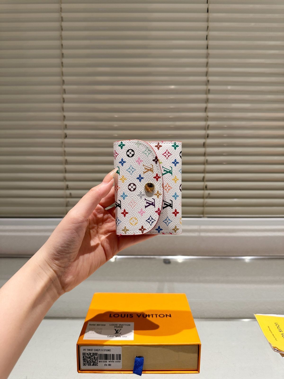 今日 LV Wallet ヴィトン 財布 白三彩 村上隆 コラボレーション-WTO輸入