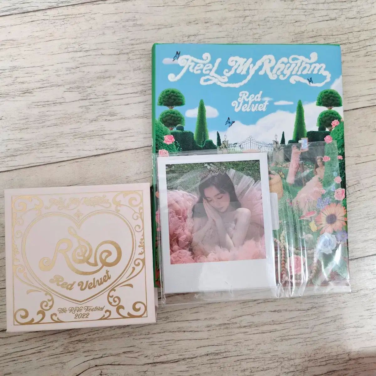 Red Velvet(レッドベルベット・レドベル) Feel My Rhythm アルバム
