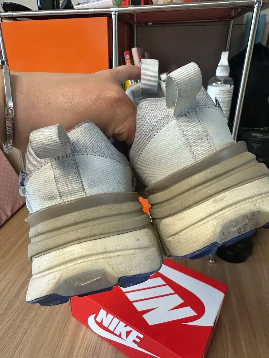 NIKE ナイキ