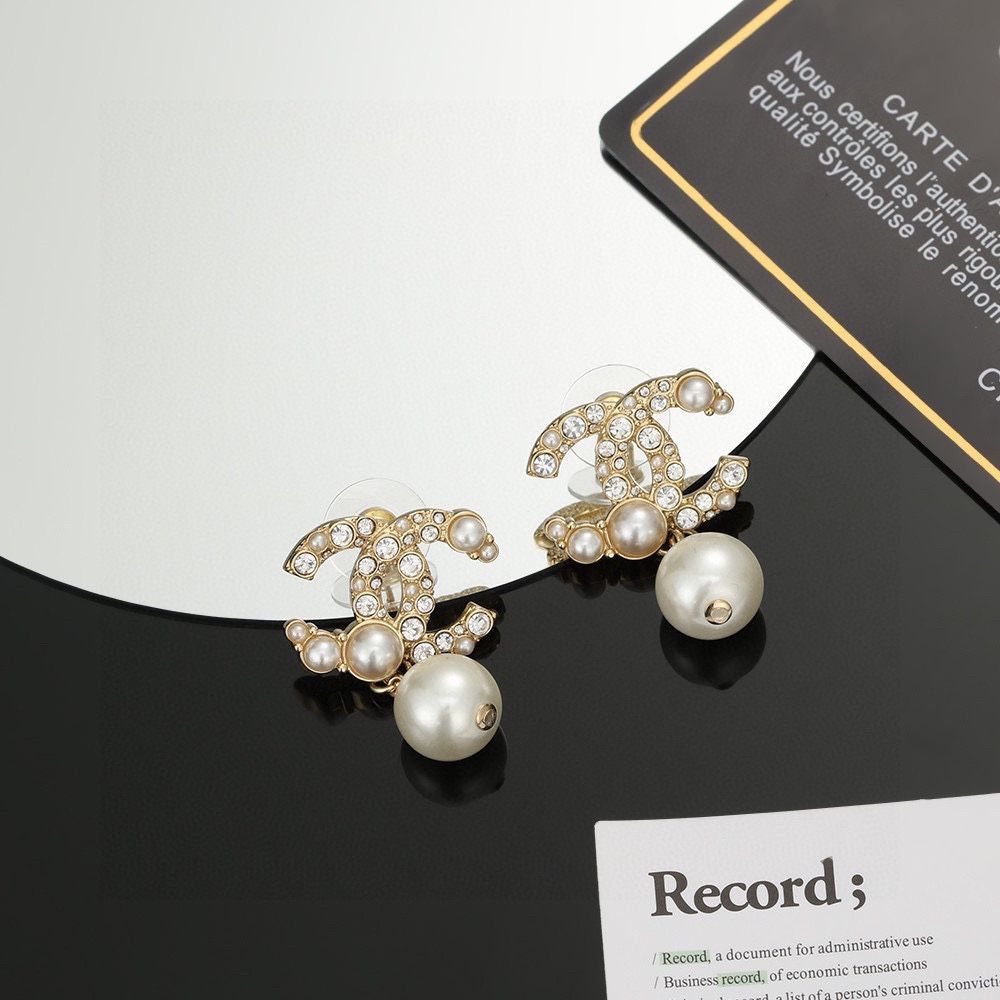 CHANEL】シャネル クリスタル＆パール ドロップピアス エレガントで