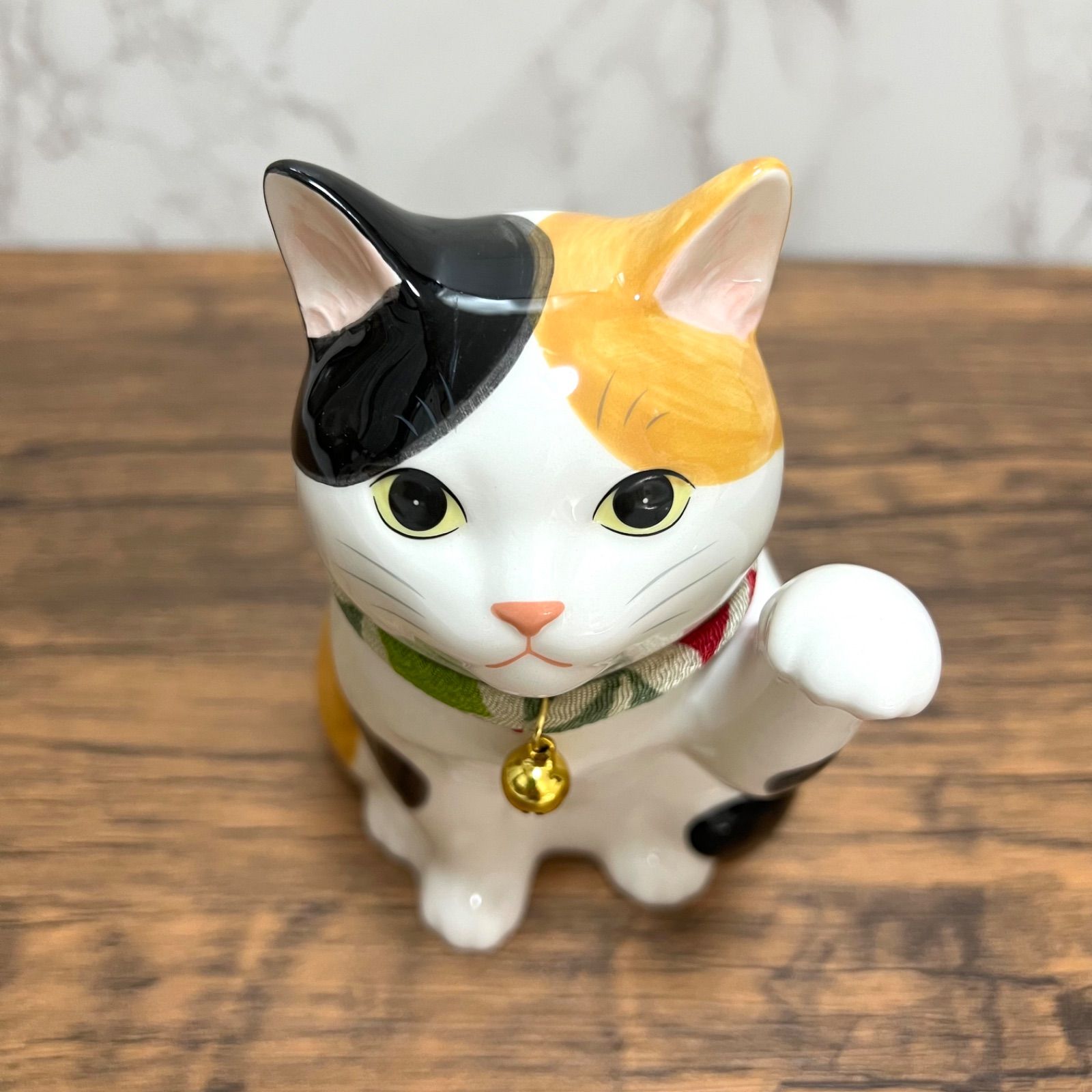 招き猫 作家 新品 三毛猫 青海波模様 陶器 縁起物 置物