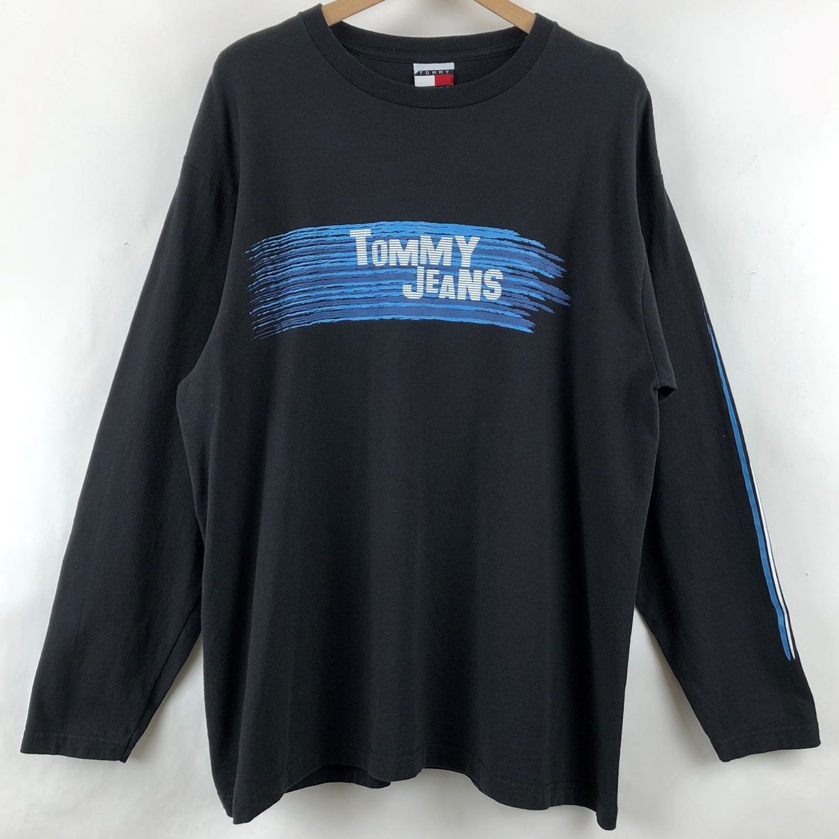【古着】 TOMMY JEANS トミージーンズ ロゴプリントTシャツ made in USA 90年代 長袖 ブラック系 メンズL 【中古】 n024070