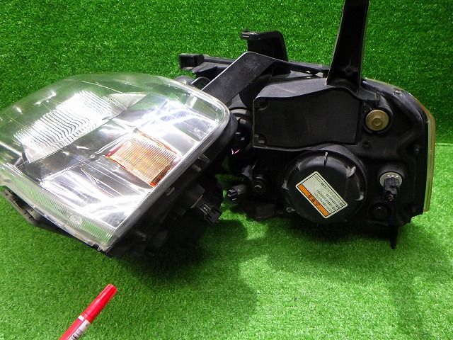 車 ステップワゴン ヘッドライト 左右 HID RF3/4 後期 P3590 J2