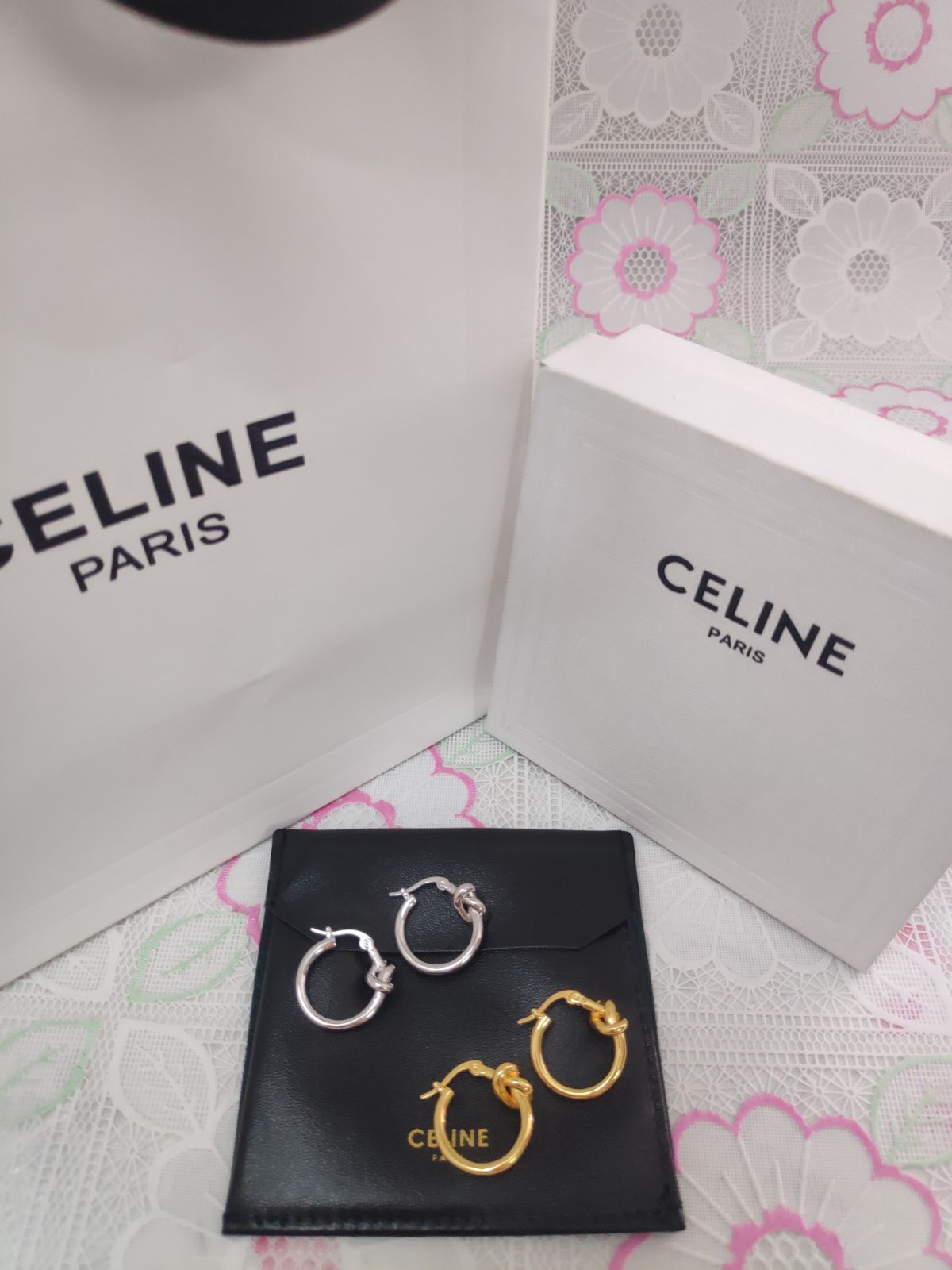 セリーヌ✨CELINE ピアス ノット スモールフープ ピアス