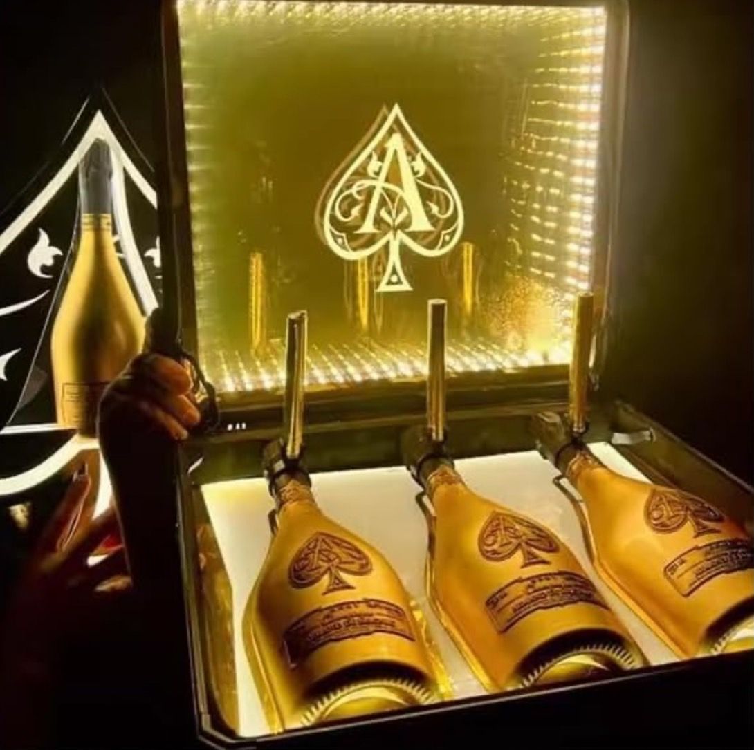 アタッシュケース