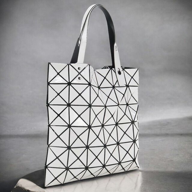 イッセイミヤケ ISSEY MIYAKE トートバッグ メンズ IM81650 バオバオ トートバッグ