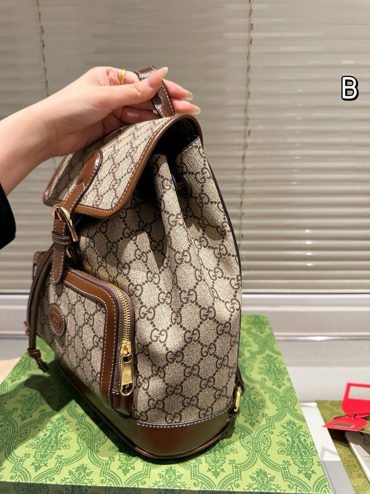 今日特価】Gucci モノグラム ダブルショルダーバッグ（男女兼用
