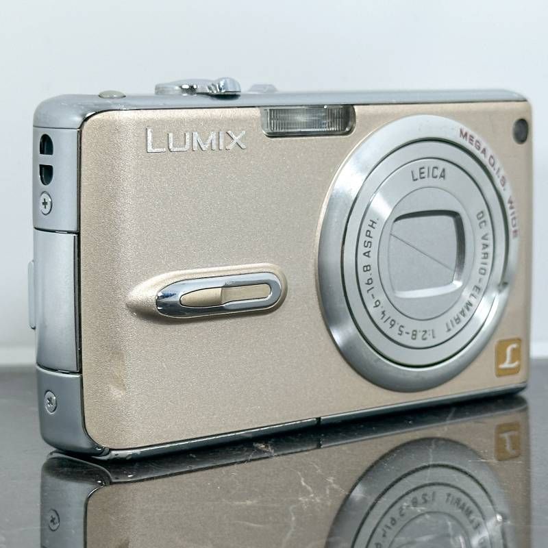 Panasonic LUMIX DMC-FX07 ゴールド